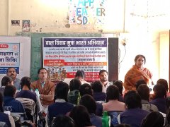 बाल विवाह रोकने जागरूकता जरूरी-सचिव श्री मनीष अनुरागी शासकीय कन्‍या हायर सेकेंडरी स्कूल अशोकनगर में जनजागरूकता कार्यक्रम आयोजित