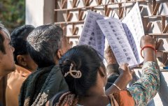 मालदा में मतदाता सूची को लेकर हंगामा: वैध दस्तावेज़ होने के बावजूद नाम हटाने के आरोप, EC अधिकारियों के खिलाफ विरोध जारी