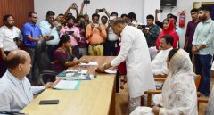 उमरेठ उपचुनाव में कांग्रेस उम्मीदवार भृगुराजसिंह चौहान उमेदवारी दर्ज कराई