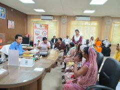 आयुक्त ने 14 महिलाओं की सुनी समस्याएं,दिये समाधान के निर्देश