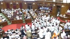 संसद में हंगामा, यूपी विधानसभा में संग्राम! पूरे दिन चला सियासी घमासान