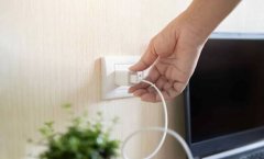 UPPCL की सलाह: ‘Unplug At Night’ अपनाएं, घट सकती है बिजली की खपत