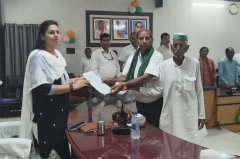किसान दिवस में सीडीओ ने सुनी कृषकों की समस्याएं।