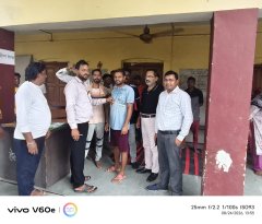 सहसवान में सफाई कर्मियों की मांगें पूरी, कर्मचारियों को मिले ESIC कार्ड और सफाई उपकरण।