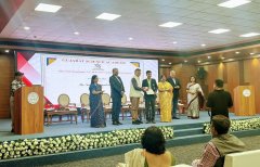 डेडियापाड़ा के टीचर राहुलकुमार पंकज कुमार भगत को अहमदाबाद में गुजरात साइंस एकेडमी ने खास तौर पर सम्मानित किया