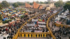 जंतर-मंतर से संसद तक बवाल! बैरिकेड टूटे, लाठीचार्ज