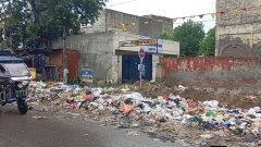 कपूरथला शहर में जगह-जगह लगे कूड़े के ढेर, बीमारियों के फैलने का खतरा, राजनीतिक नेता खामोश