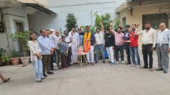 विश्व पर्यावरण दिवस एवं मुख्यमंत्री योगी आदित्यनाथ के जन्मदिवस पर वृक्षारोपण और मिष्ठान वितरण