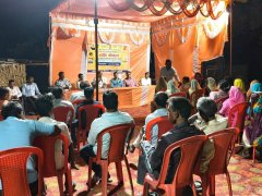 महजूदा में रात्रि चौपाल, सीडीओ ने सुनीं ग्रामीणों की समस्याएं