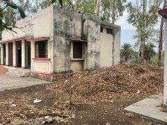 बिरधा विकास खण्ड मुख्यालय परिसर में लगा कचरे का ढेर, स्वच्छता व्यवस्था पर उठे सवाल
