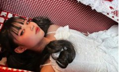 ये क्या है…! कॉफिन बॉक्स के अंदर लेटकर मेडिटेशन कर रहे जापानी लोग, वजह कर देगी हैरान