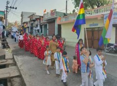 नवाकर कलश रथ यात्रा बकानी नगर में जैन समाज बंधुओ द्वारा बैण्ड बाजों के साथ निकाली गई कलश यात्रा