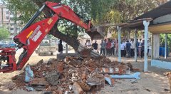 आनंद म्युनिसिपल कॉर्पोरेशन ने मालिकाना हक वाले म्युनिसिपल प्लॉट खाली करवाके वापस लिया