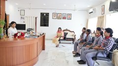 कलेक्टर श्री विश्वदीप ने मेधावी विद्यार्थियों को किया सम्मानित