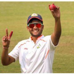 भदोही का लाल हर्ष दुबे टीम इंडिया में शामिल, जिले में जश्न का माहौल