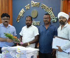 लोहरा समाज ने जाति प्रमाण पत्र की समस्या को लेकर सौंपा ज्ञापन