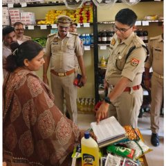 पुलिस लाइन की व्यवस्थाओं का एसपी ने लिया जायजा, कैंटीन व आवासों का किया निरीक्षण