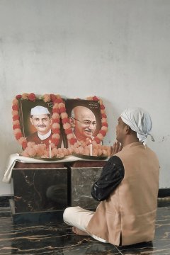 गांधी व शास्त्री जयंती पर अनिल चौधरी ने दी श्रद्धांजलि, सत्य और अहिंसा के मार्ग पर चलने का किया आह्वान