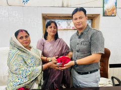 नगर निकाय ने राज्य पुरस्कार प्राप्त शिक्षक आनंद मिश्र को दिया 'शिक्षा रत्न सम्मान'
