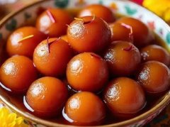 त्योहारों पर घर पर बनाएं स्वादिष्ट ब्रेड गुलाब जामुन, जानें आसान रेसिपी