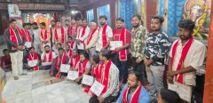 केंद्रीय दुर्गा पूजा समिति ने पूजा समितियों को अंगवस्त्र एवं प्रमाण पत्र देकर किया सम्मानित